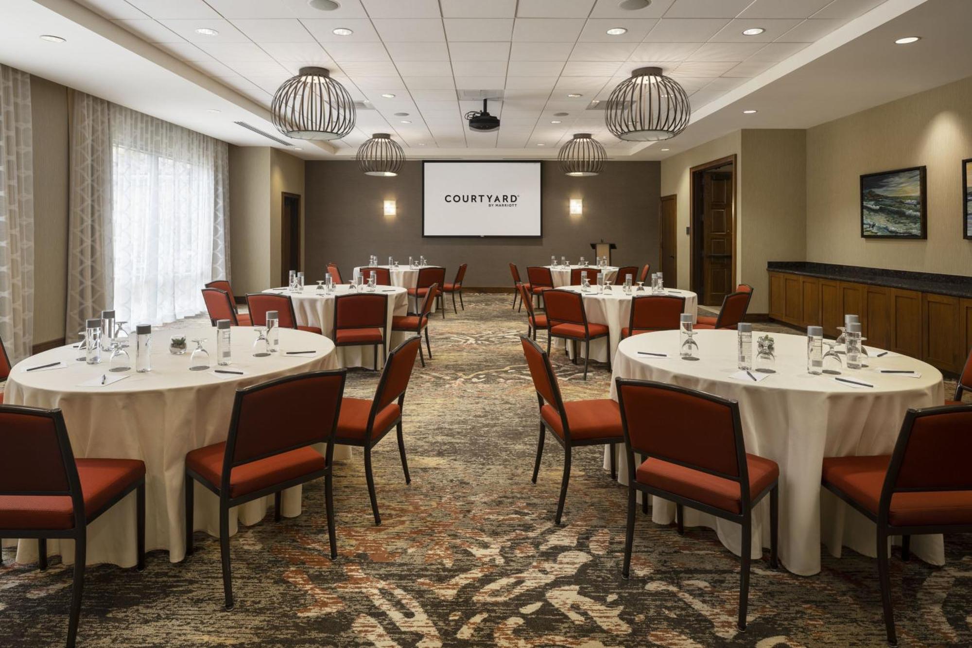 מלון Courtyard By Marriott Santa Barbara Goleta מראה חיצוני תמונה