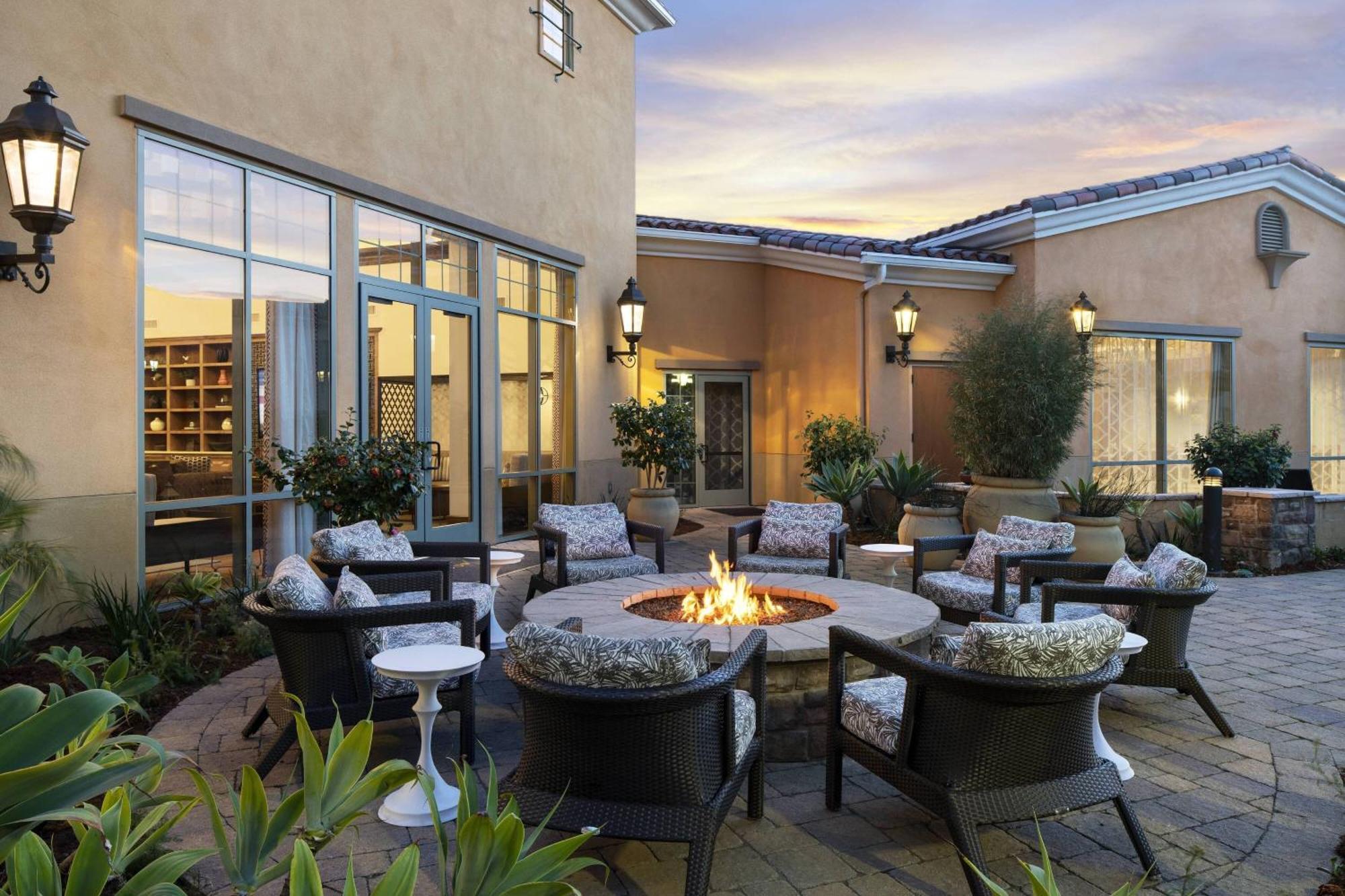 מלון Courtyard By Marriott Santa Barbara Goleta מראה חיצוני תמונה