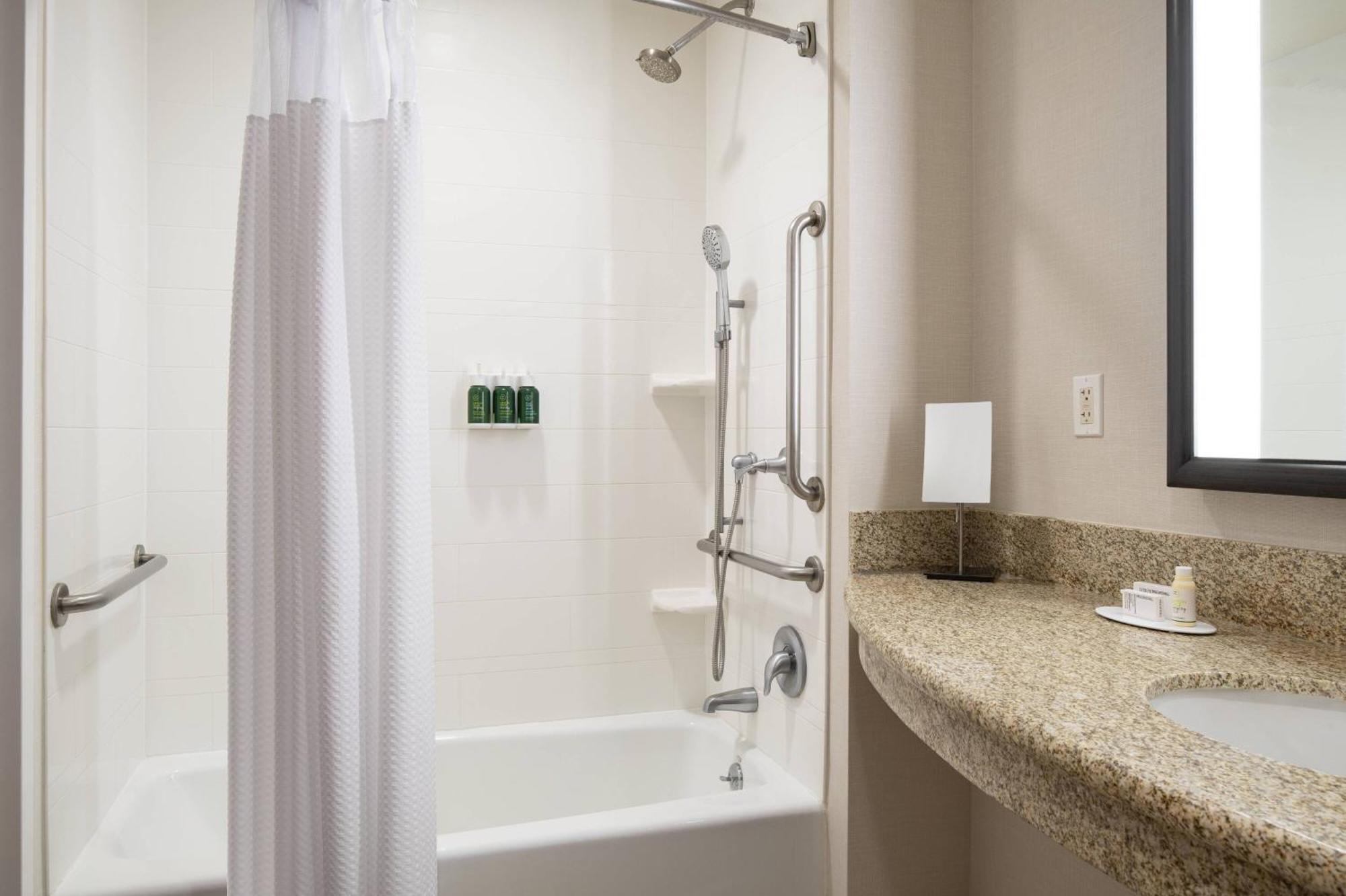 מלון Courtyard By Marriott Santa Barbara Goleta מראה חיצוני תמונה