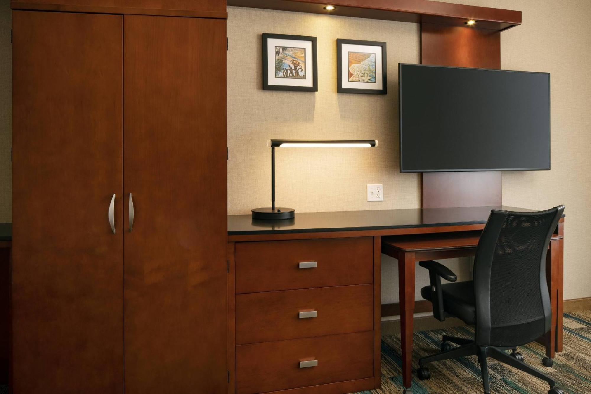 מלון Courtyard By Marriott Santa Barbara Goleta מראה חיצוני תמונה