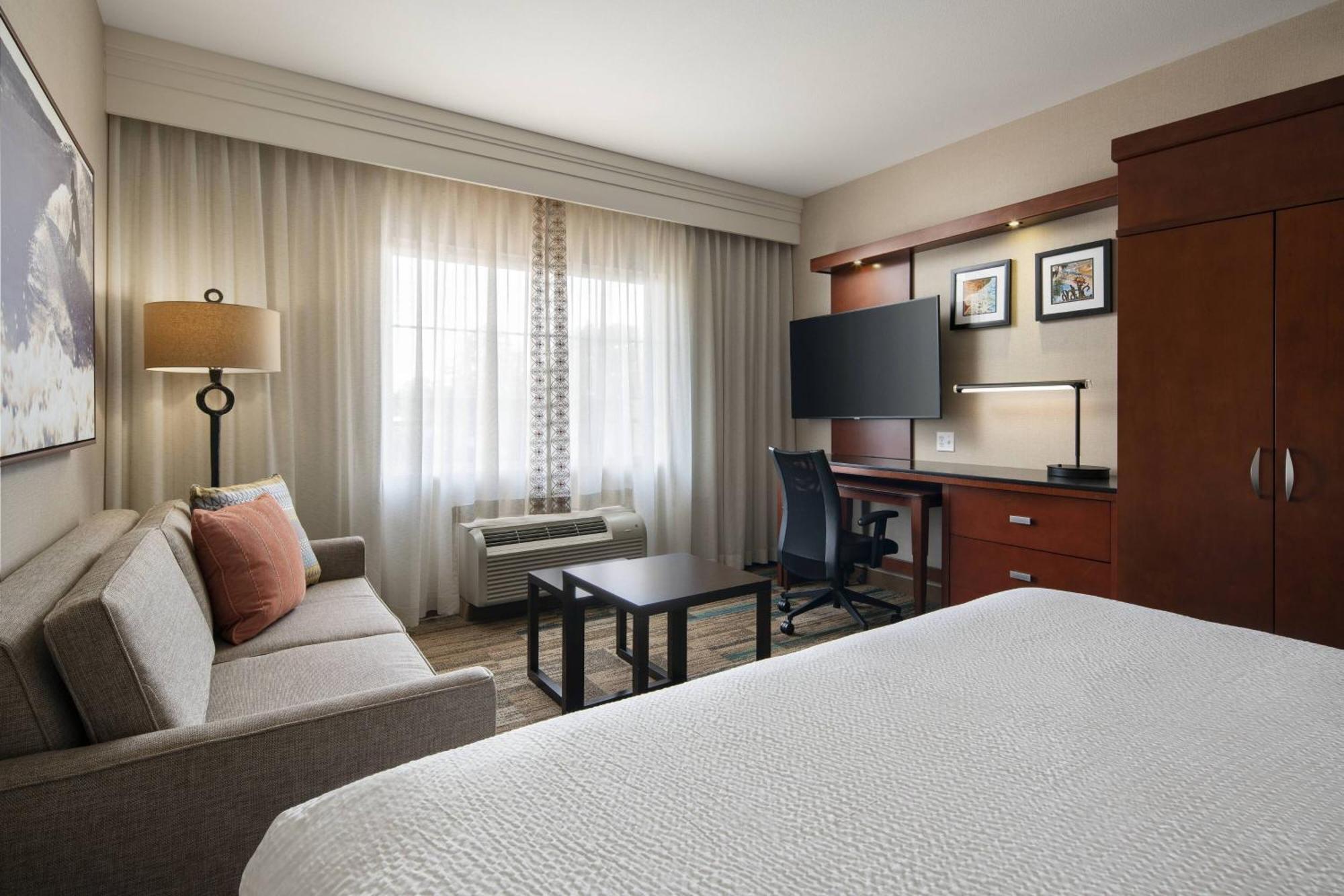 מלון Courtyard By Marriott Santa Barbara Goleta מראה חיצוני תמונה