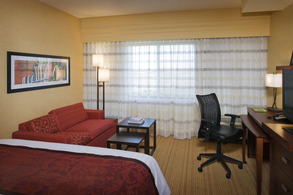 מלון Courtyard By Marriott Santa Barbara Goleta מראה חיצוני תמונה