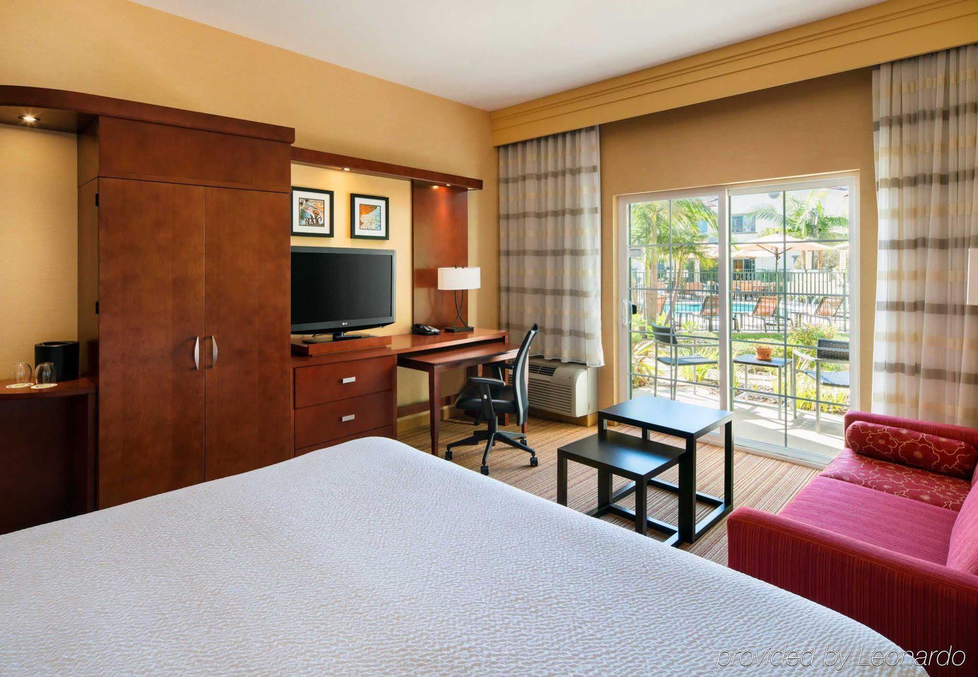 מלון Courtyard By Marriott Santa Barbara Goleta מראה חיצוני תמונה