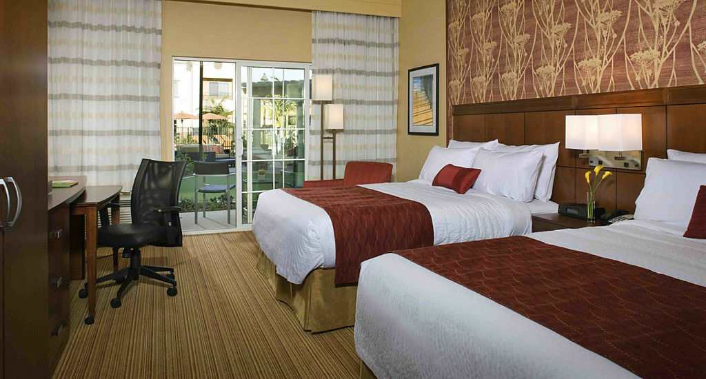 מלון Courtyard By Marriott Santa Barbara Goleta מראה חיצוני תמונה